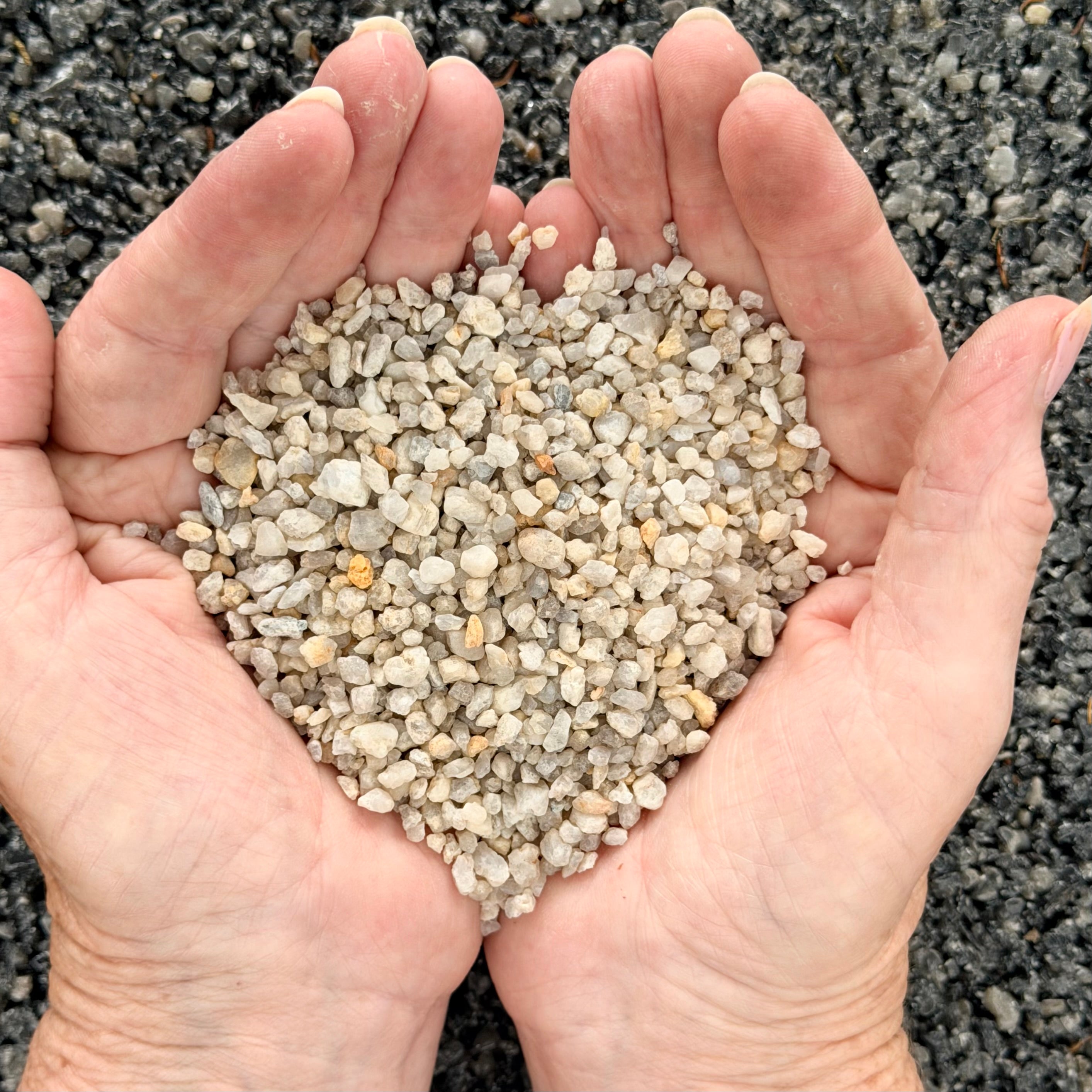Cowra White Garden Stones 5mm (20kg)